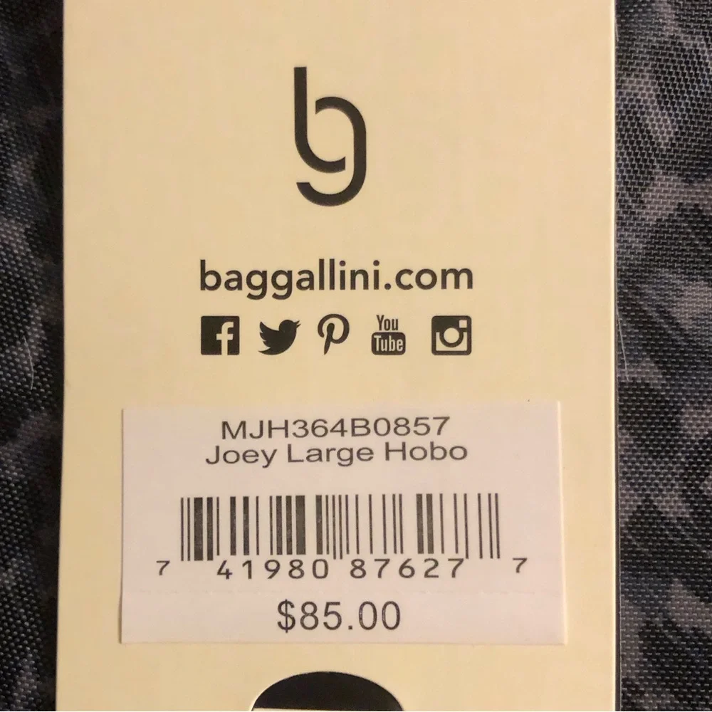 Baggallini compact yet